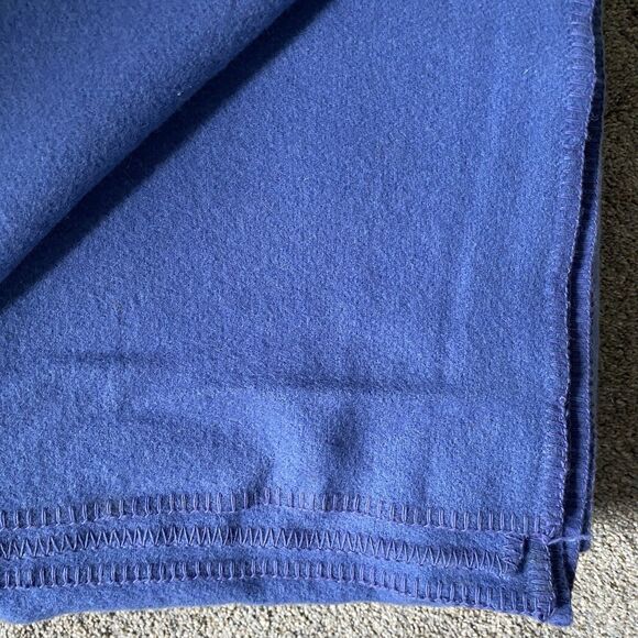 Vintage L.L.Bean 100% Wool Blanket Violet Blue Lightweight 94x66" Whipstitch - Picture 4 of 4